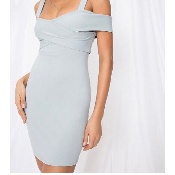 REVOLVE Dresses & Skirts - Revolve Superdown Evie Cold Shoulder Mini Dress Dress Blue Off Shoulder Small